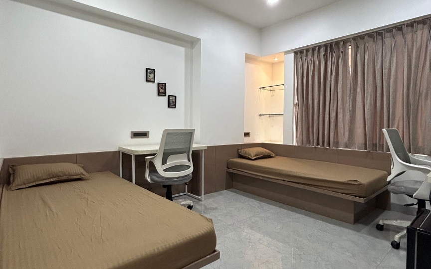 Double Room Study Area